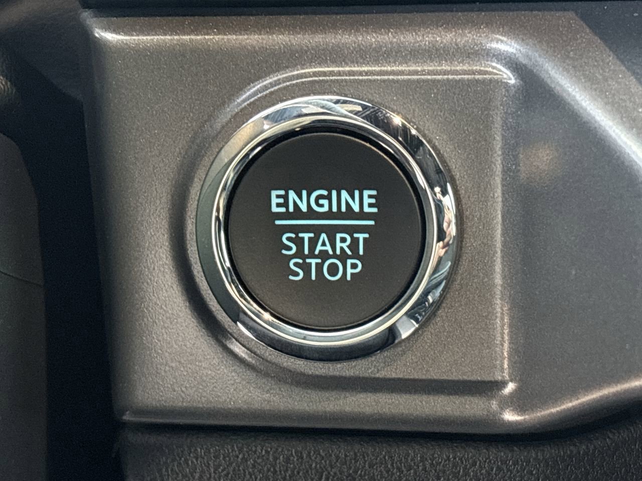 Certified 2025 Ford F150 XLT w/ Equipment Group 302A MID image 26