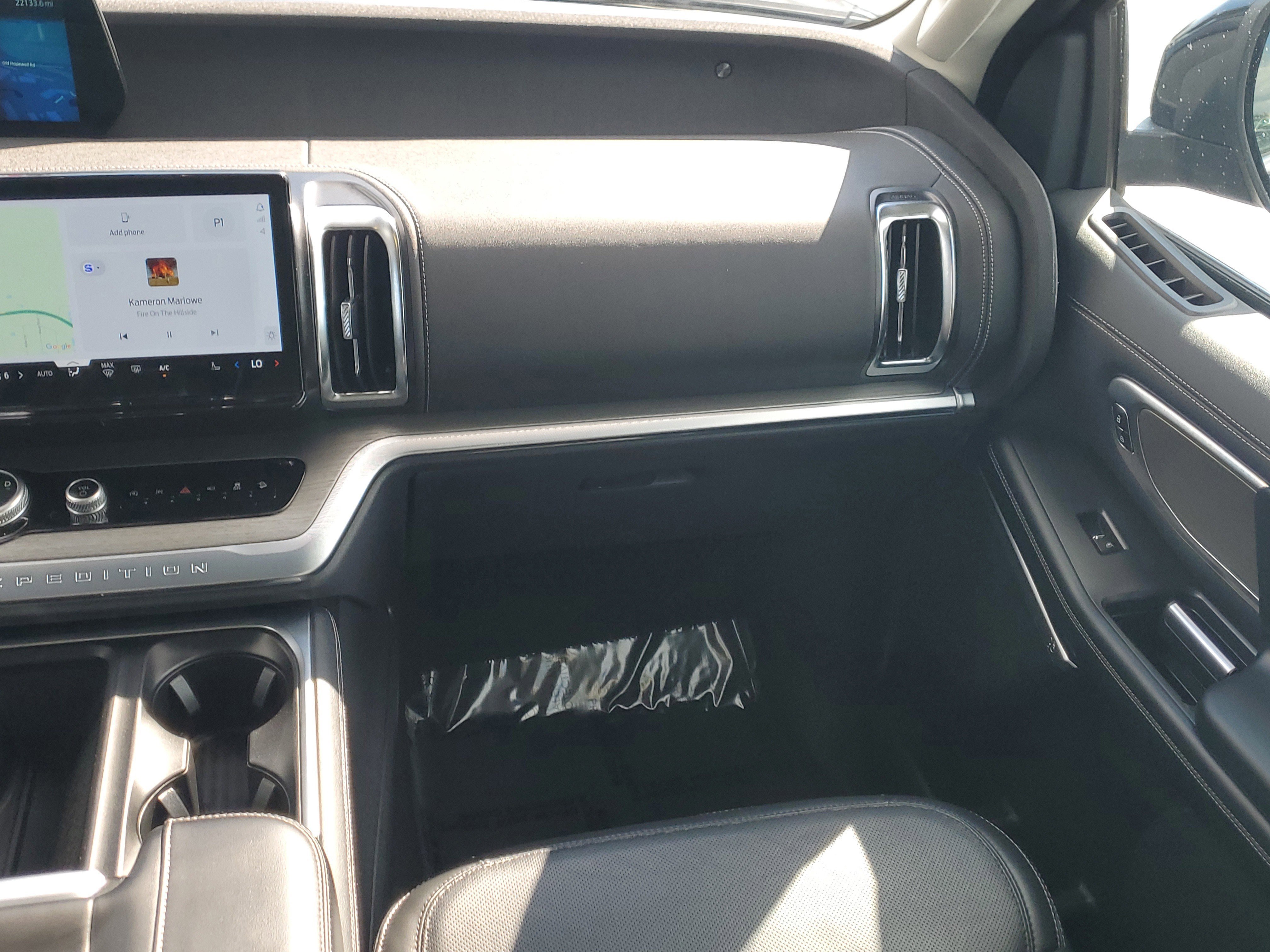 Certified 2025 Ford Expedition Max Platinum image 18