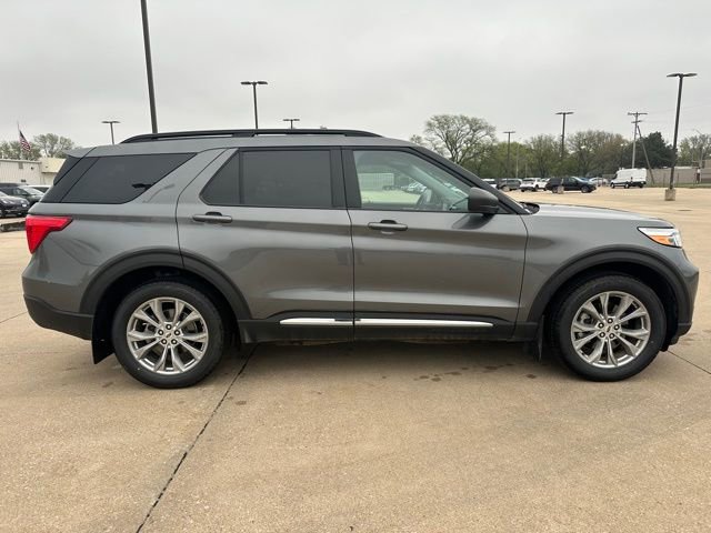 Certified 2023 Ford Explorer XLT w/ Equipment Group 202A AWD/4WD image 6