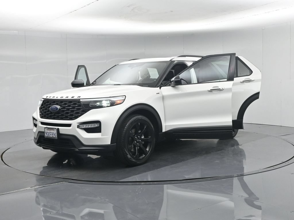 Certified 2023 Ford Explorer ST-Line w/ Class IV Trailer Tow Package RWD image 33
