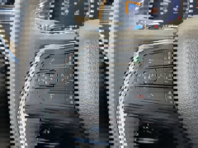 Used 2024 Jeep Grand Cherokee Laredo X image 14