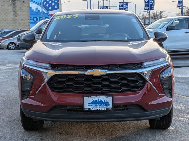 Used 2025 Chevrolet Trax LS FWD image 9