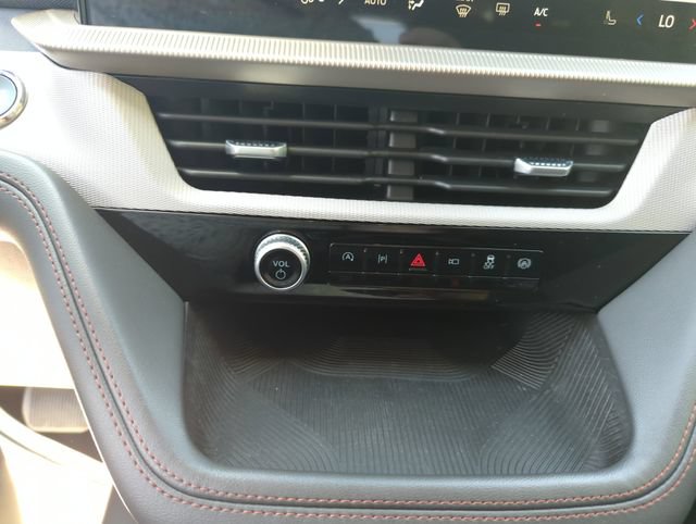 Certified 2025 Ford Explorer Active AWD/4WD image 33