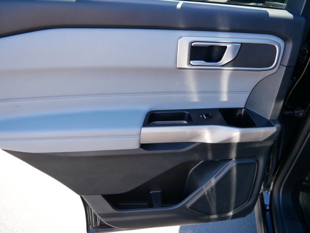Certified 2023 Ford Explorer XLT w/ Equipment Group 202A AWD/4WD image 14