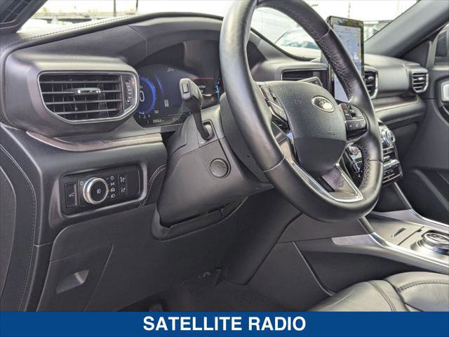 Certified 2023 Ford Explorer Platinum w/ Technology Package AWD/4WD image 12