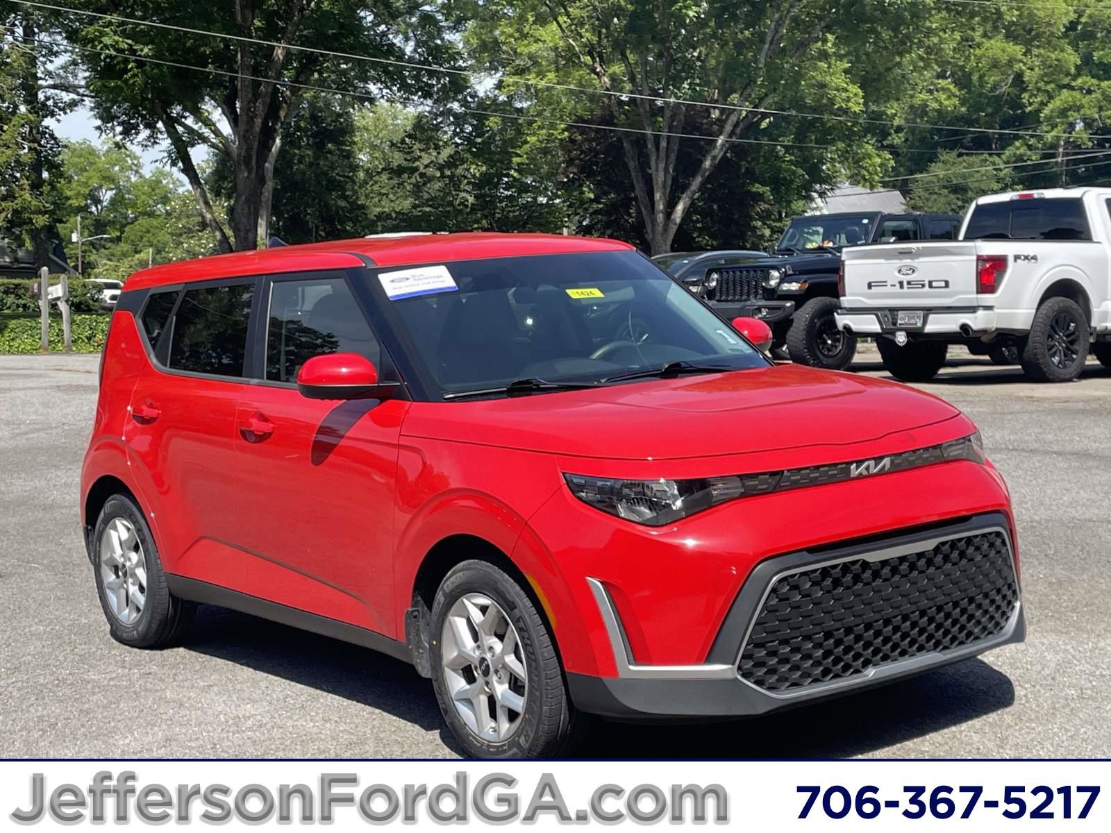 Used 2024 Kia Soul LX w/ Option Group 015 FWD video 1