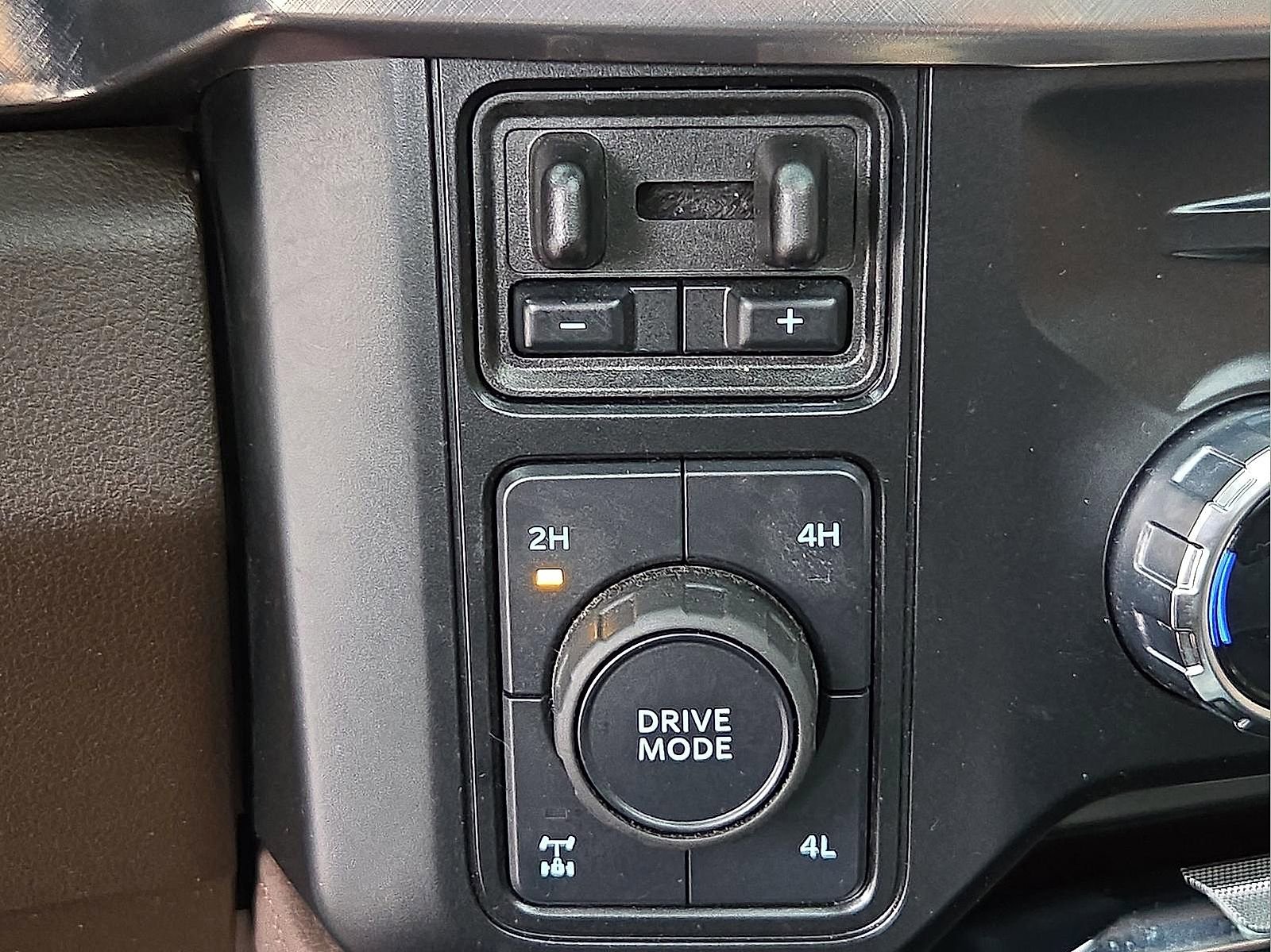 Certified 2025 Ford F250 King Ranch AWD/4WD image 18