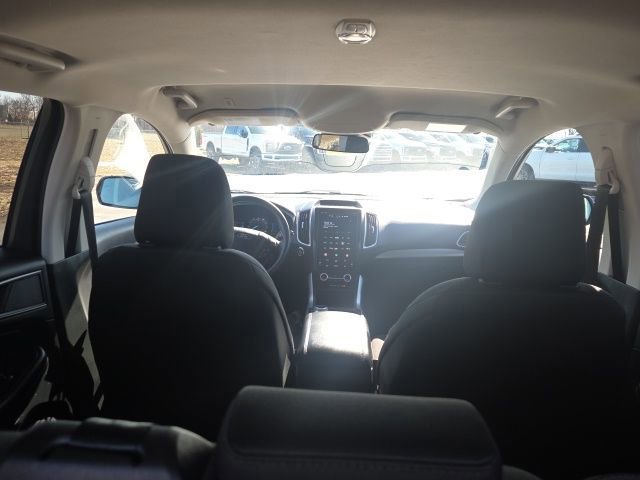 Certified 2024 Ford Edge SE w/ Black Appearance Package image 16
