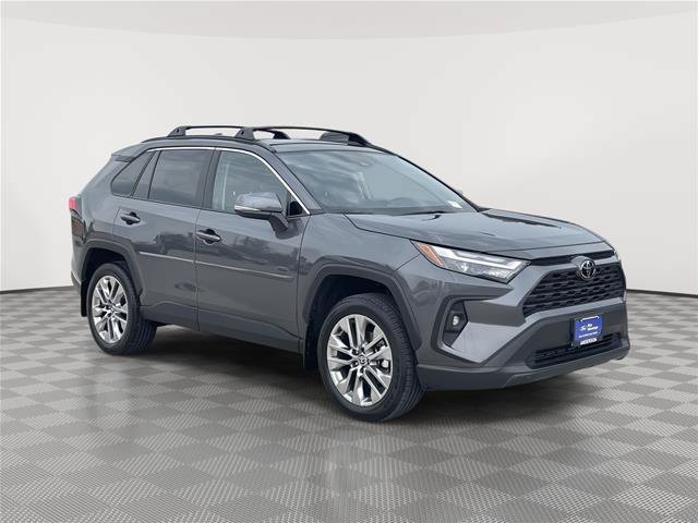 Used 2023 Toyota RAV4 XLE Premium AWD/4WD image 5