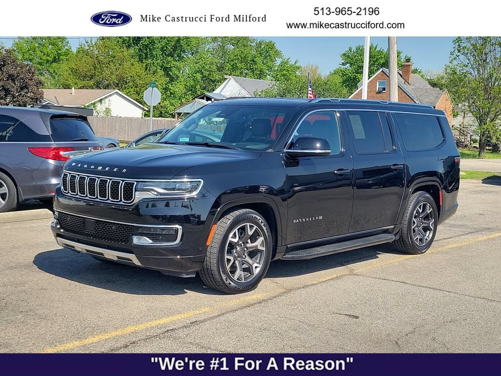 Used 2024 Jeep Wagoneer L Series III w/ Flexible Seating Group AWD/4WD image 1