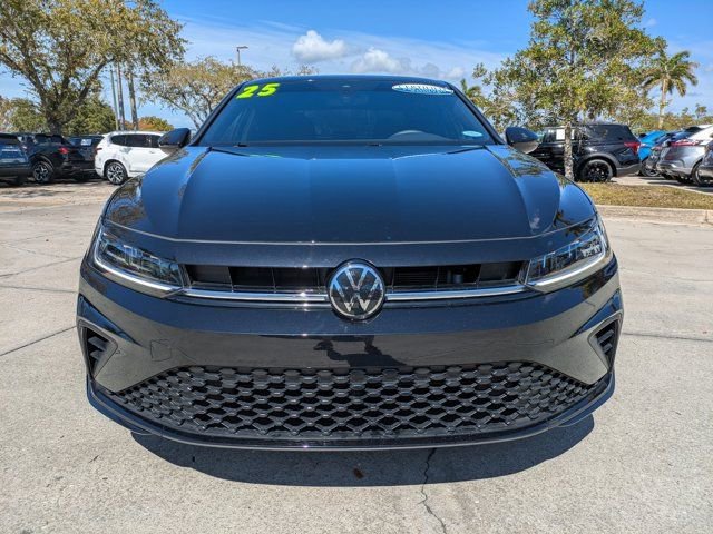 Used 2025 Volkswagen Jetta Sport image 8