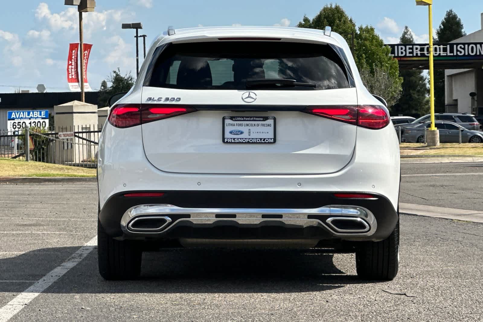 Used 2024 Mercedes-Benz GLC 300 w/ Winter Package image 7