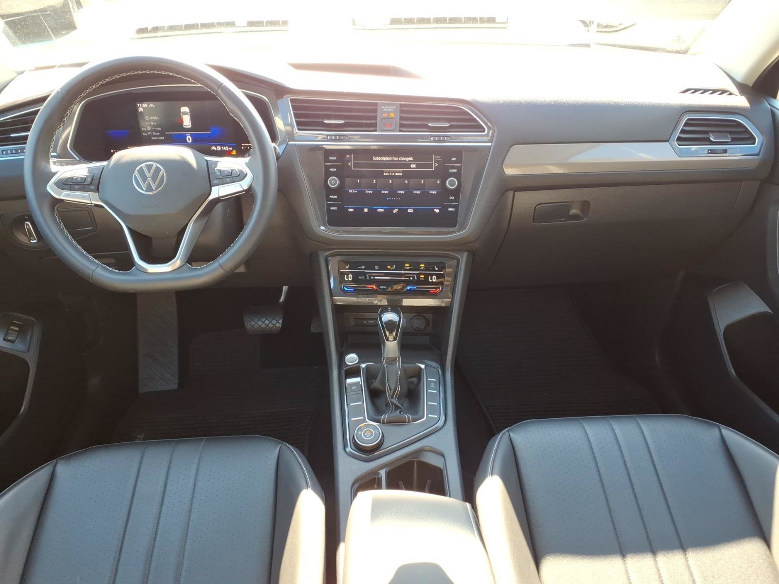 Used 2022 Volkswagen Tiguan SE AWD/4WD image 10