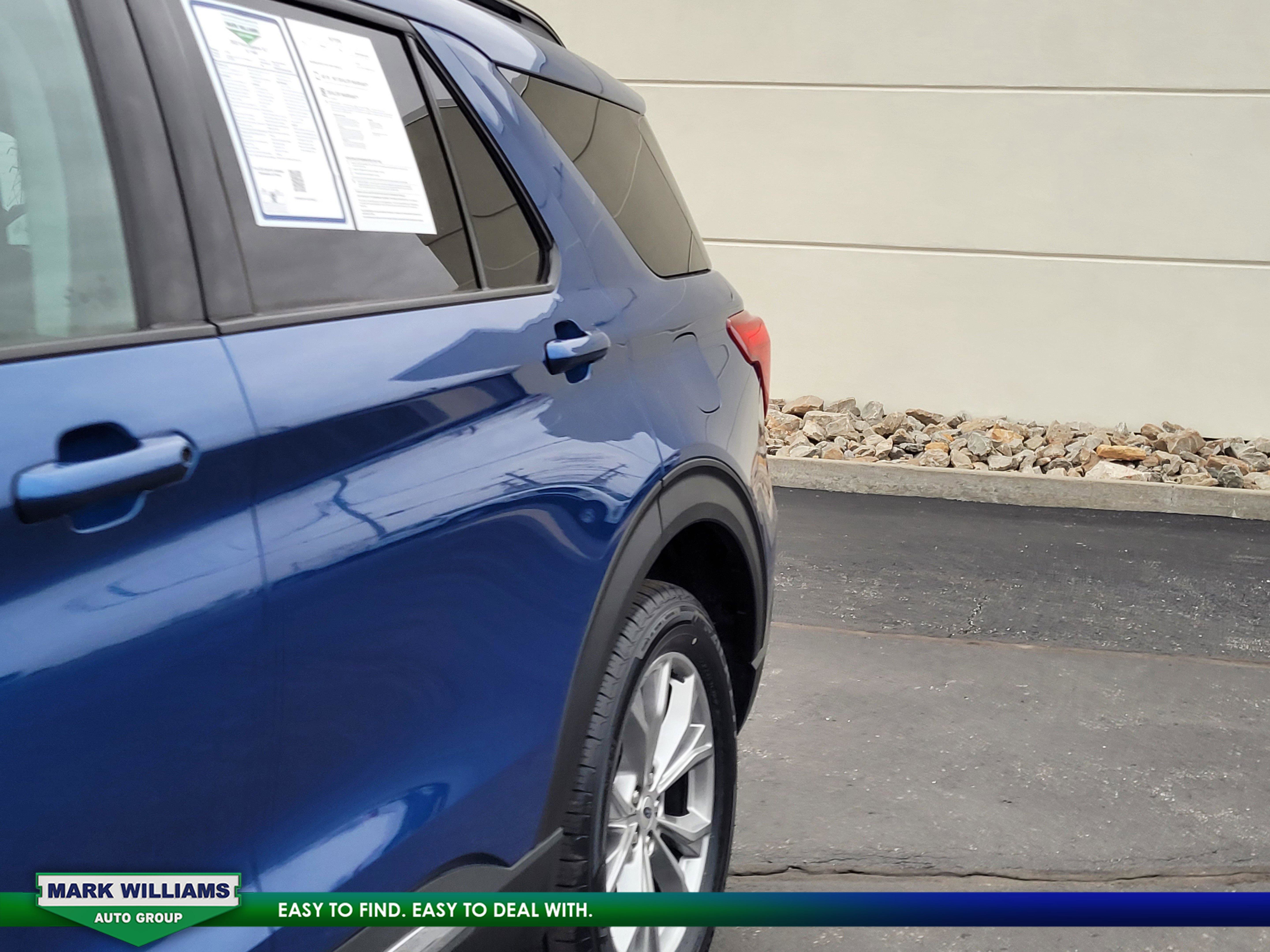 Certified 2022 Ford Explorer XLT w/ Equipment Group 202A AWD/4WD image 10