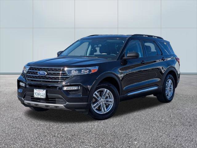 Certified 2023 Ford Explorer XLT w/ Equipment Group 202A image 7