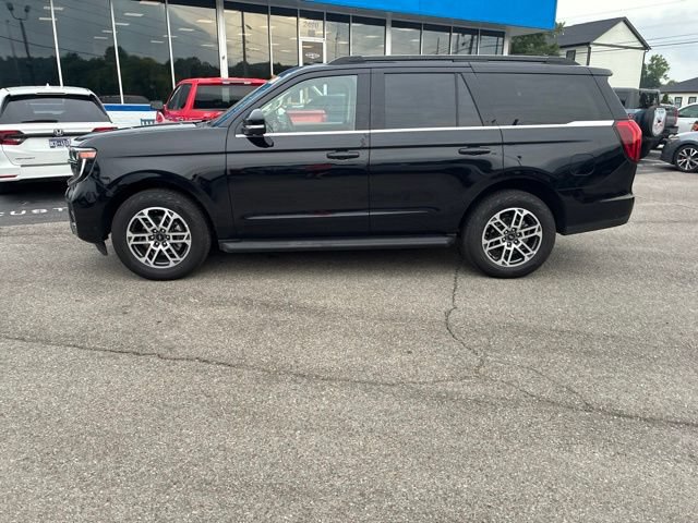 Certified 2025 Ford Expedition Active AWD/4WD image 18