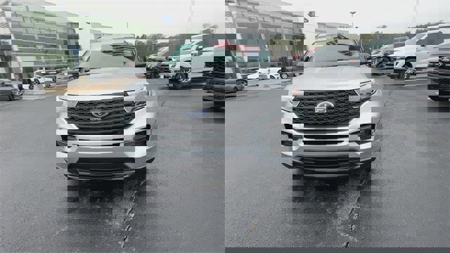 Certified 2023 Ford Explorer XLT image 11