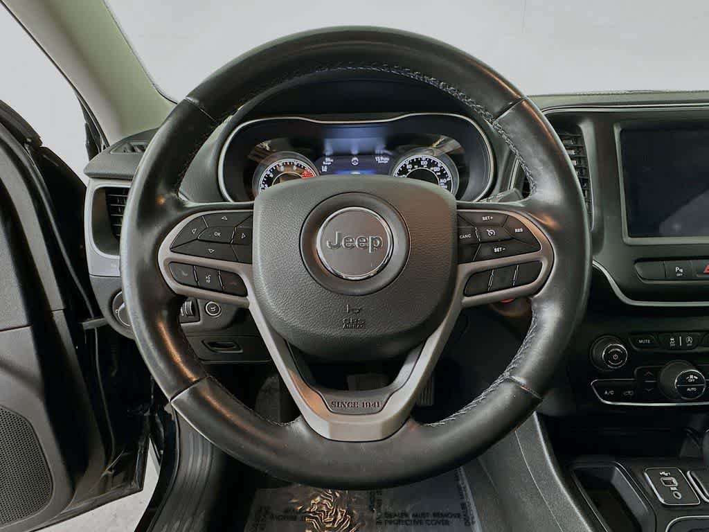 Used 2021 Jeep Cherokee Latitude Lux w/ Comfort/Convenience Group FWD image 16