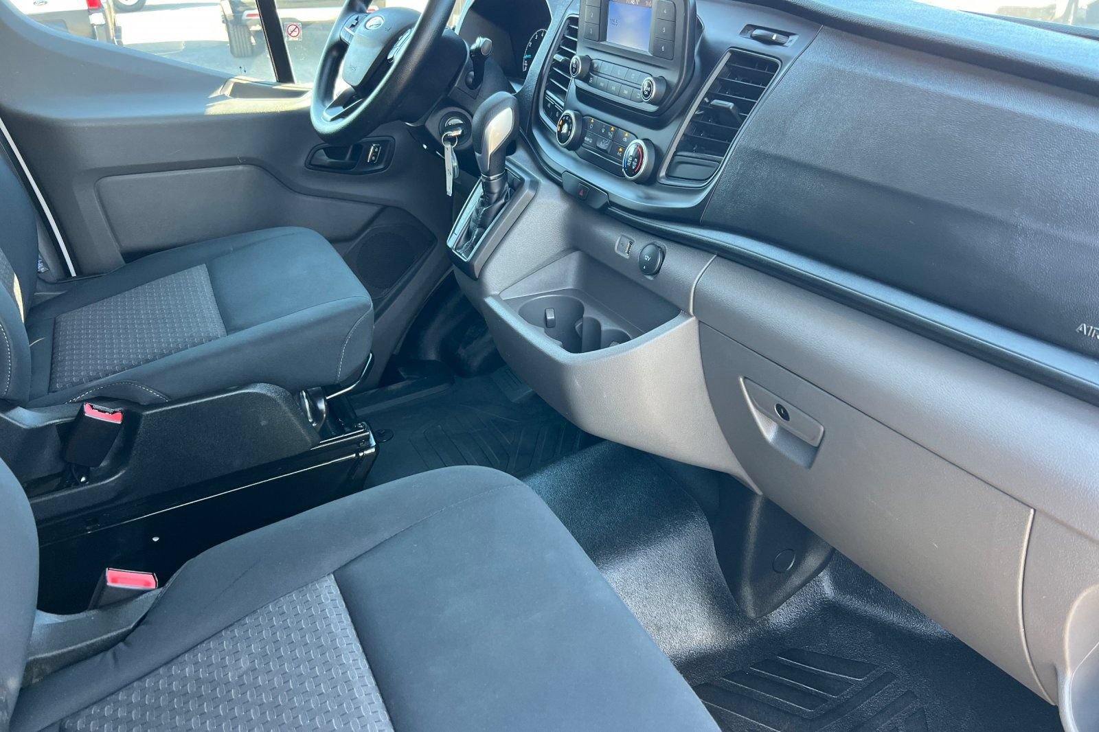 Certified 2025 Ford Transit 250 Low Roof w/ Exterior Upgrade Package RWD image 17