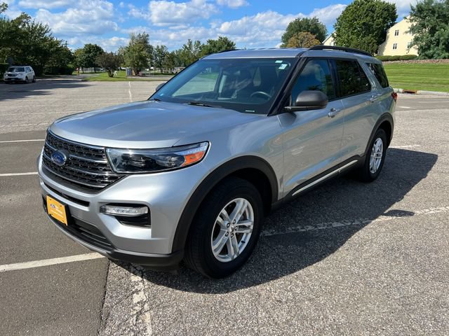 Certified 2023 Ford Explorer XLT w/ Equipment Group 202A AWD/4WD image 5