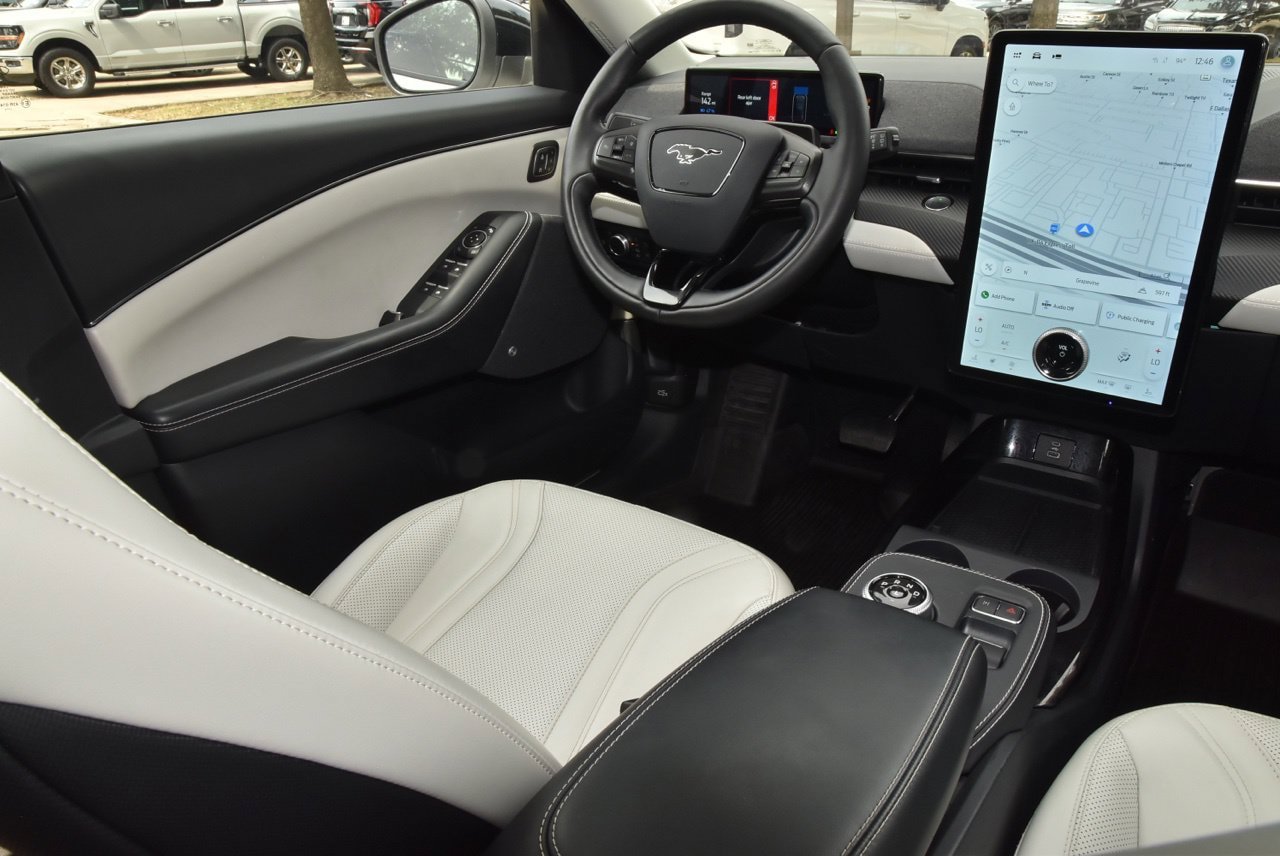 Certified 2021 Ford Mustang Mach-E Premium RWD image 15