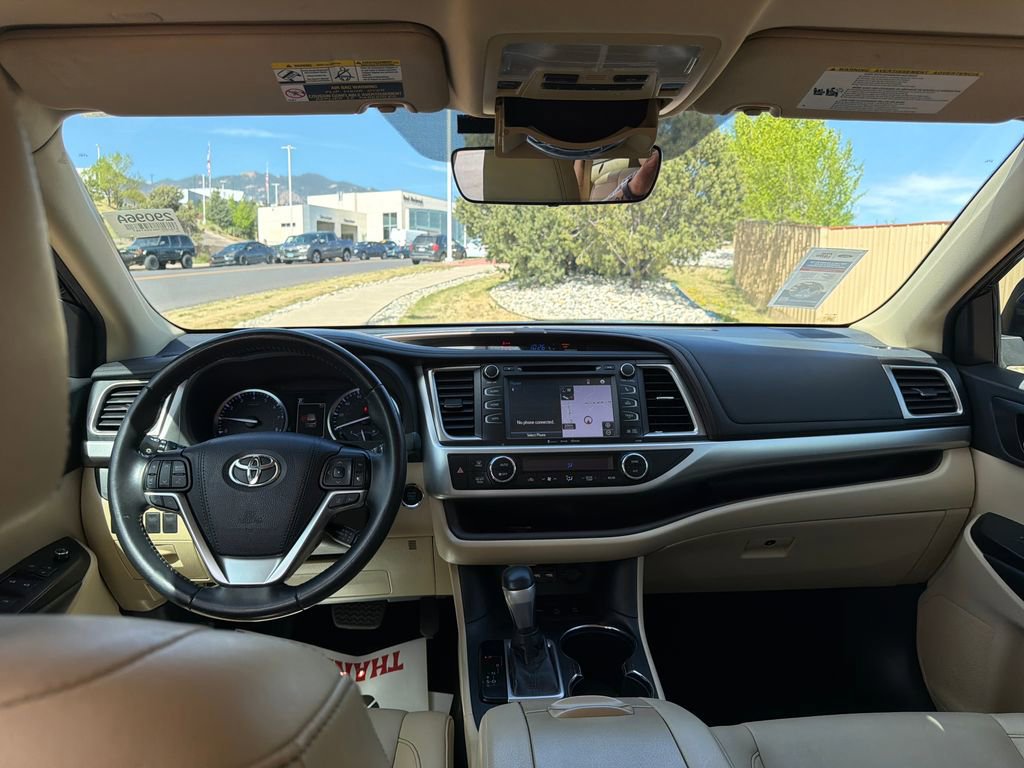 Used 2019 Toyota Highlander XLE AWD/4WD image 20