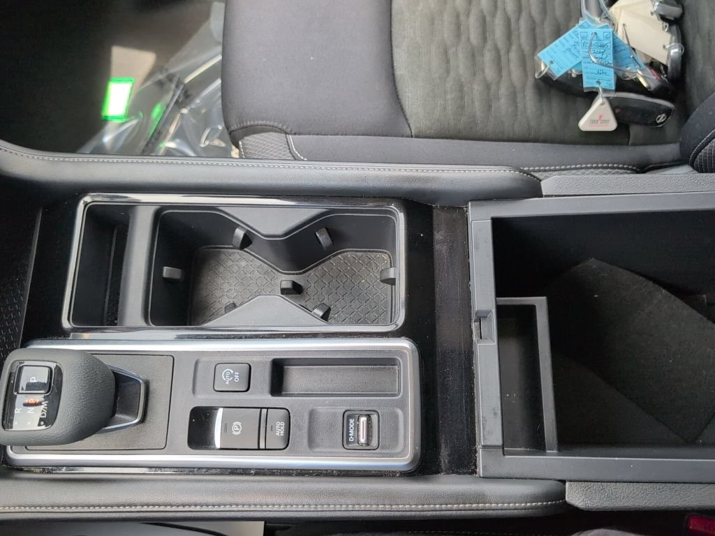 Used 2024 Nissan Pathfinder SV FWD image 21