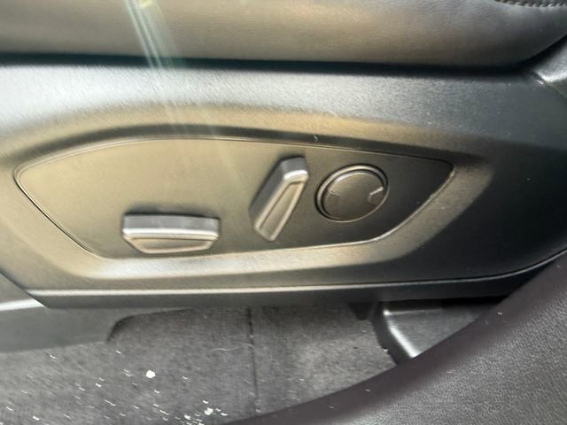 Certified 2022 Ford Explorer XLT w/ Equipment Group 202A image 30