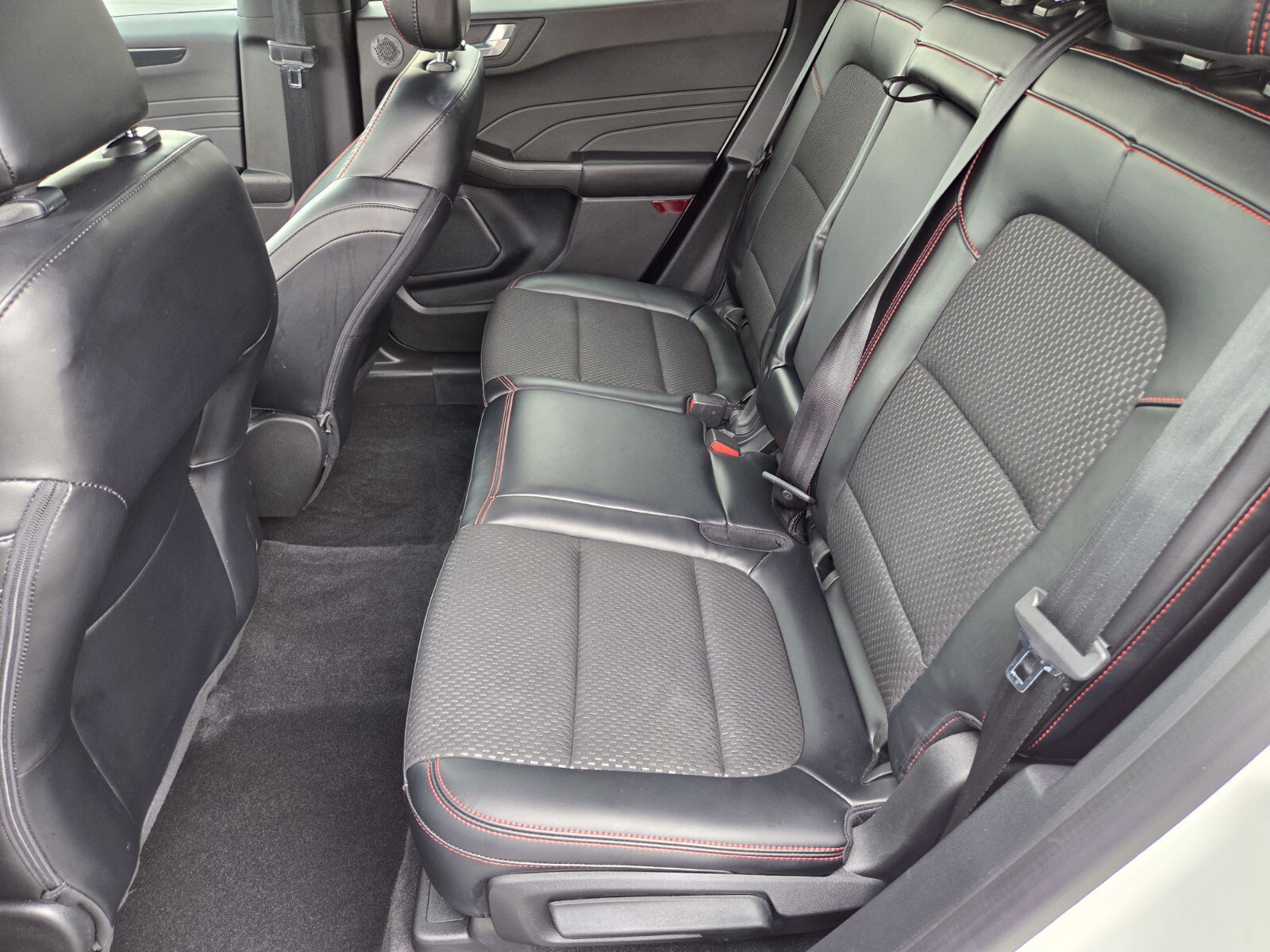 Certified 2023 Ford Escape ST-Line Select w/ Tech Pack #2 AWD/4WD image 11