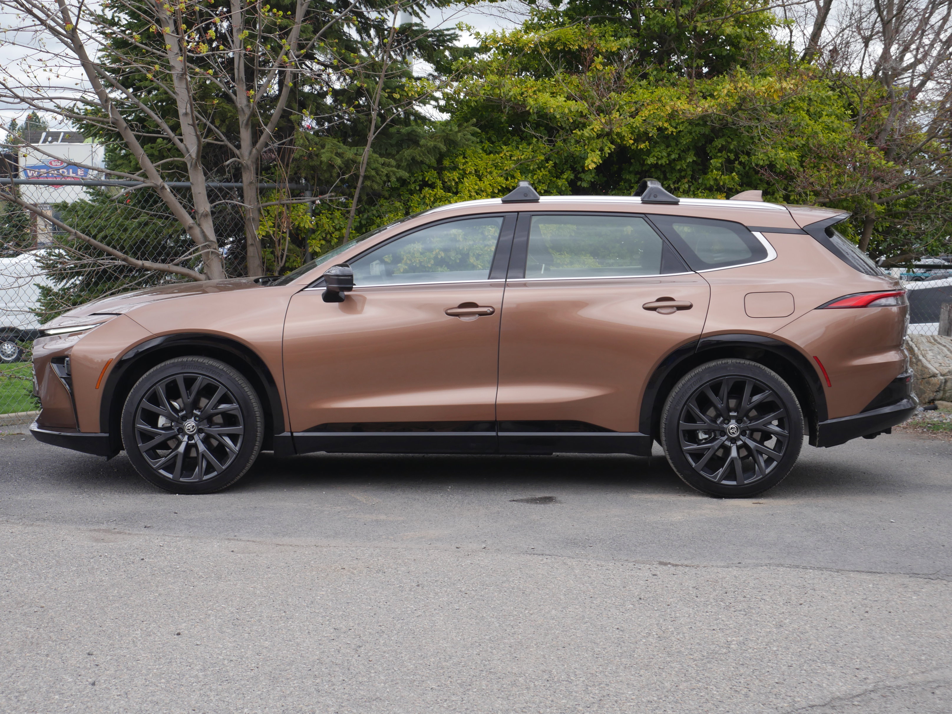 Used 2025 Toyota Crown Signia w/ Advanced Technology Package image 20