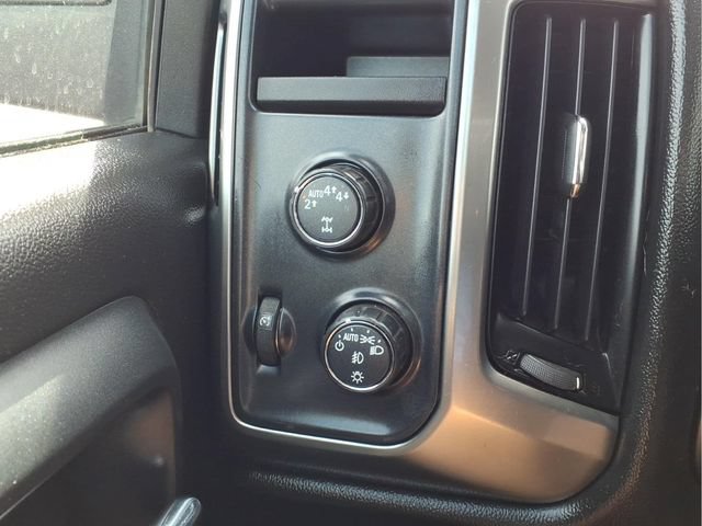 Used 2018 Chevrolet Silverado 1500 LT w/ Texas Edition AWD/4WD image 18