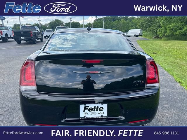 Used 2023 Chrysler 300 S w/ Comfort Group RWD image 10