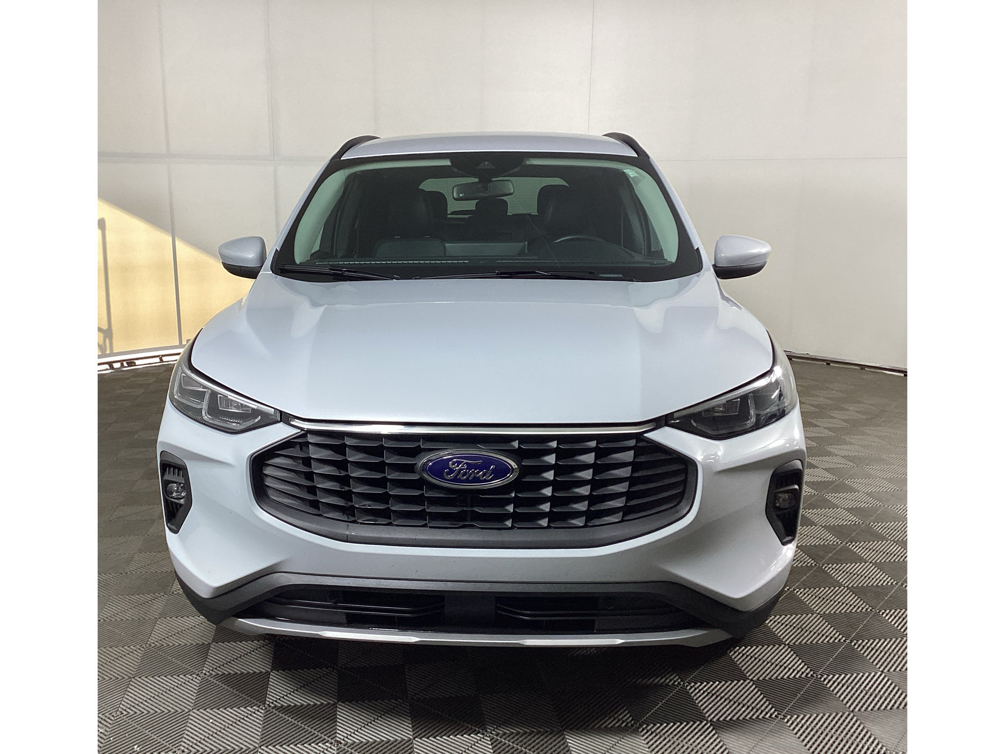Certified 2025 Ford Escape Platinum AWD/4WD image 6