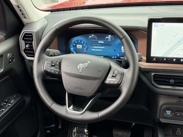 Certified 2025 Ford Bronco Sport Outer Banks w/ Outer Banks Tech Package+ AWD/4WD image 19