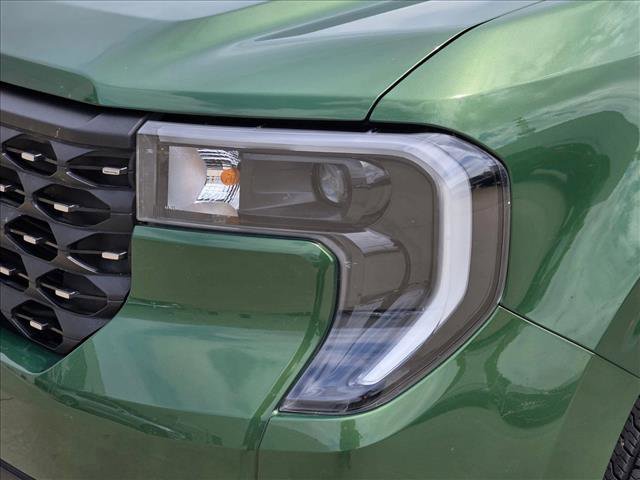 Certified 2025 Ford Maverick Lariat w/ 4K Tow Package AWD/4WD image 8
