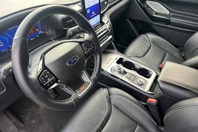 Certified 2022 Ford Explorer ST w/ Equipment Group 401A image 4