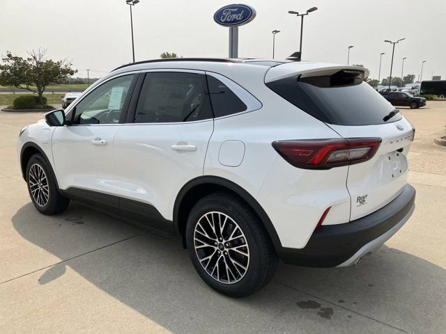 Certified 2025 Ford Escape SE w/ PHEV Premium Package FWD image 4
