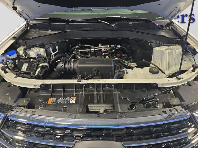 Certified 2023 Ford Explorer XLT w/ Equipment Group 202A AWD/4WD image 8