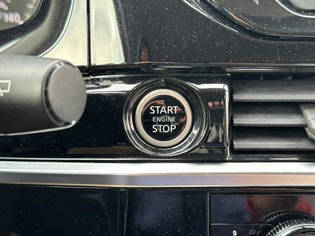 Used 2022 Nissan Pathfinder SV w/ Cargo Package image 22