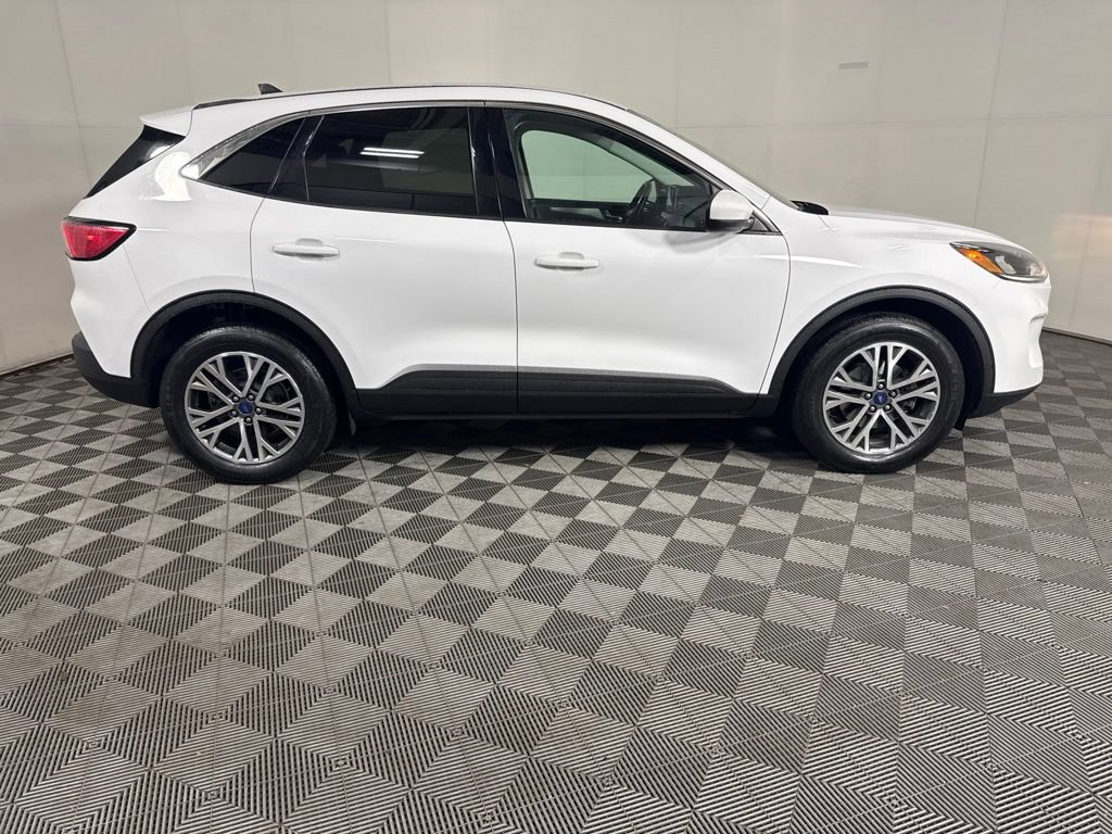 Certified 2022 Ford Escape SEL AWD/4WD image 11