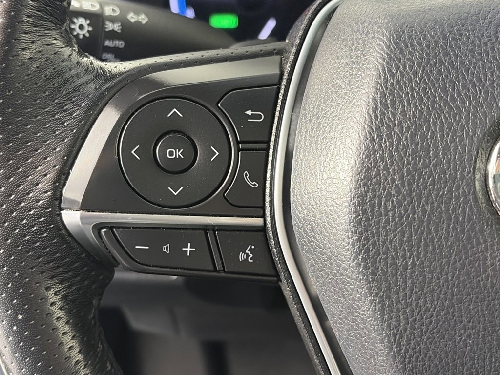 Used 2019 Toyota Avalon XSE image 17