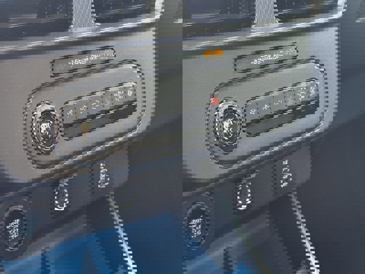 Certified 2025 Ford Maverick XLT FWD image 18