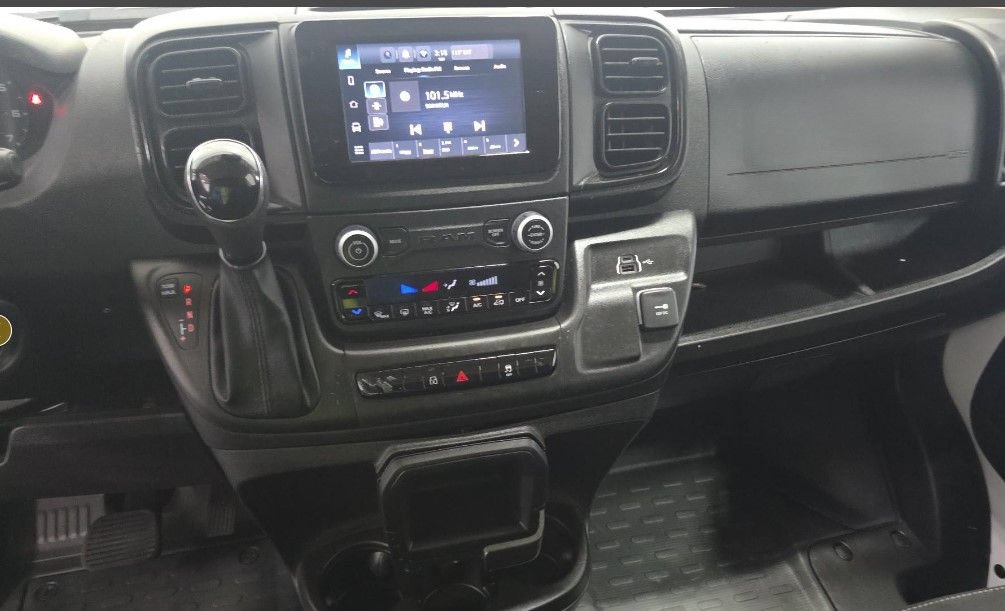 Used 2024 RAM ProMaster 2500 w/ Convenience Group FWD image 6