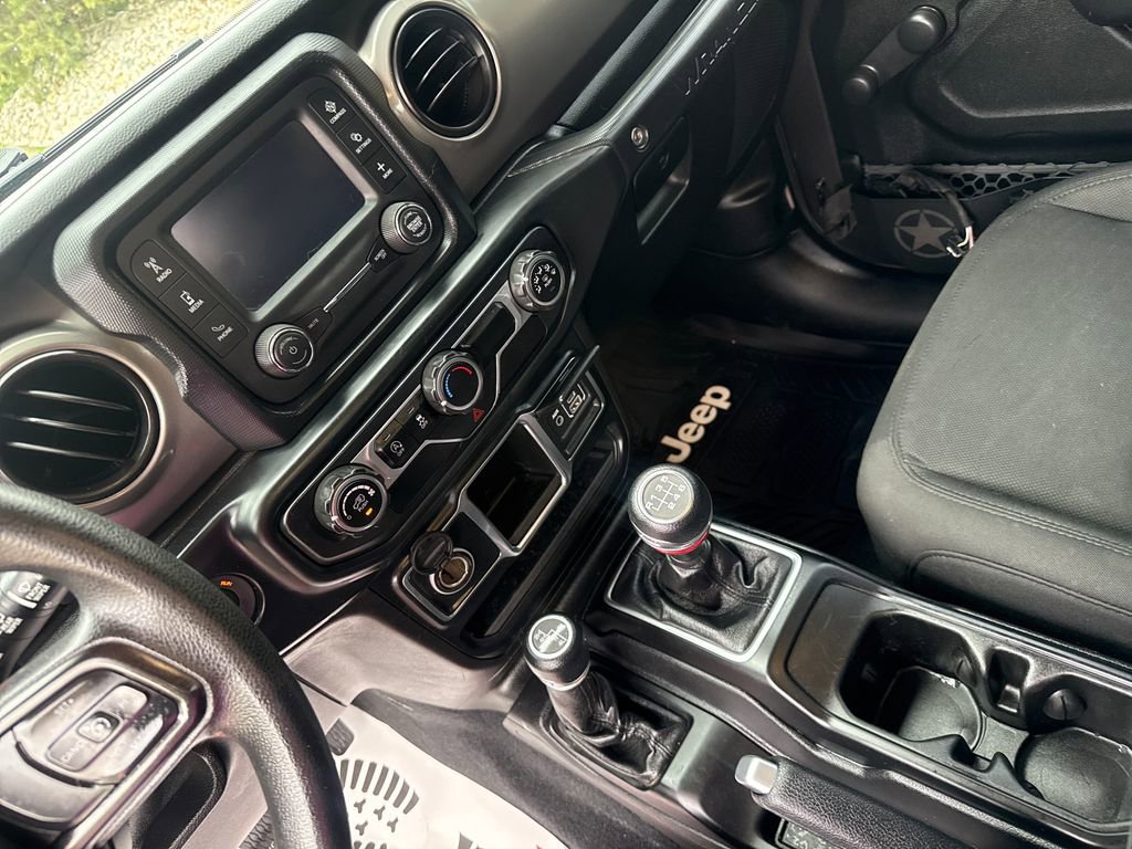 Used 2019 Jeep Wrangler Sport AWD/4WD image 19