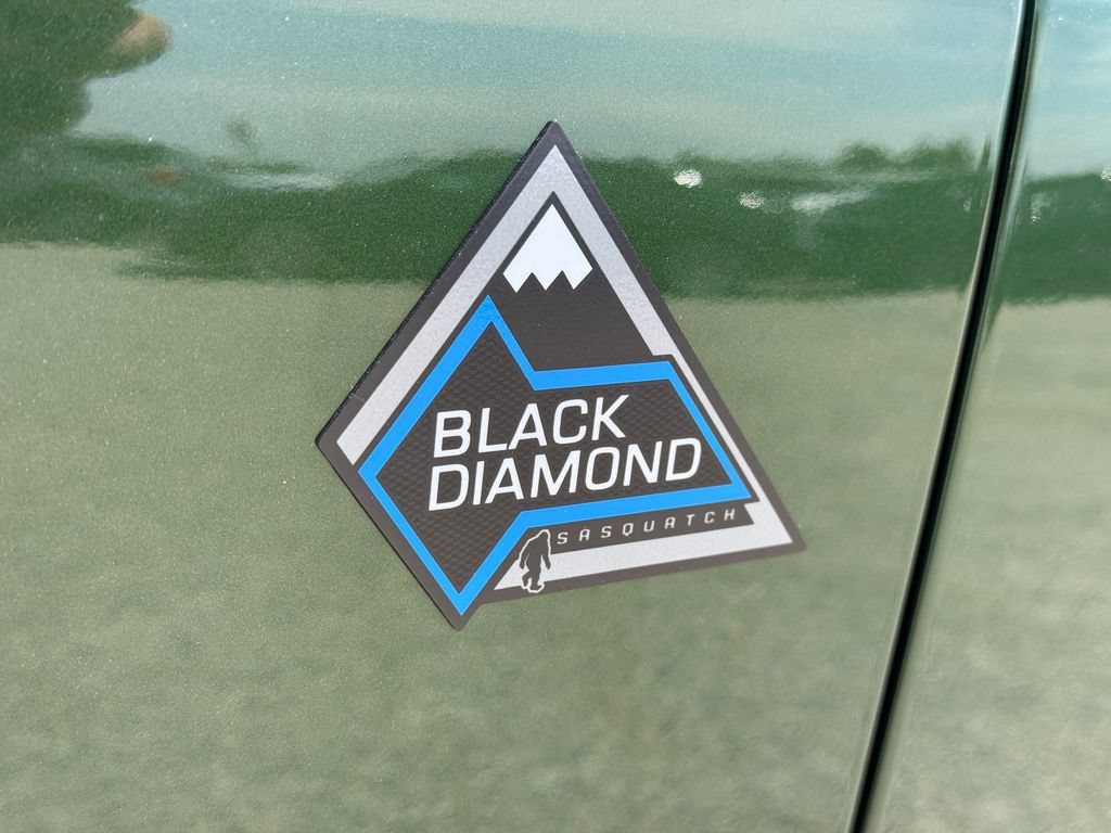 Certified 2023 Ford Bronco Black Diamond w/ Sasquatch Package AWD/4WD image 17