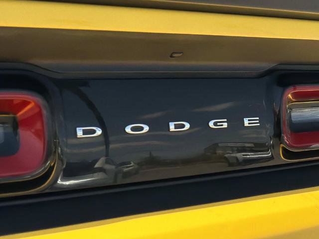 Used 2018 Dodge Challenger SXT w/ Blacktop Package RWD image 10