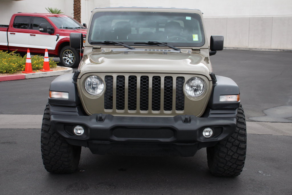 Used 2020 Jeep Gladiator Sport w/ Quick Order Package 24S AWD/4WD image 13