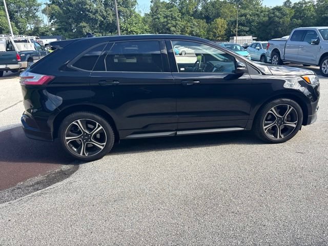 Certified 2019 Ford Edge ST w/ Cold Weather Package AWD/4WD image 21