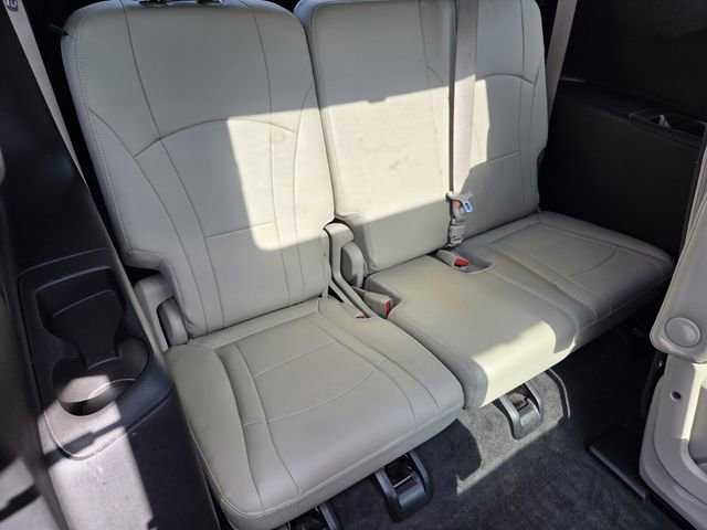 Used 2020 Buick Enclave Premium w/ Sun and Sites Package FWD image 15