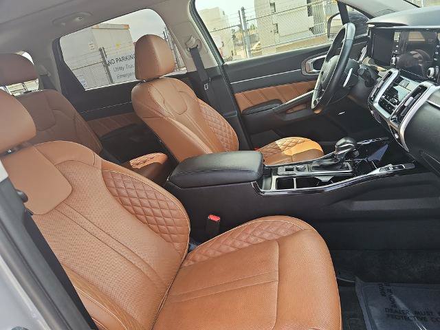 Used 2022 Kia Sorento SX Prestige w/ Rust Color Package AWD/4WD image 10